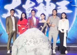 为了吃瓜进娱乐圈去红帽,她如何凭借“红帽”奇招闯进娱乐圈，一炮而红？